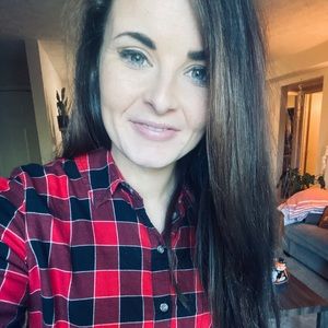 Meet your Posher, Leighanna